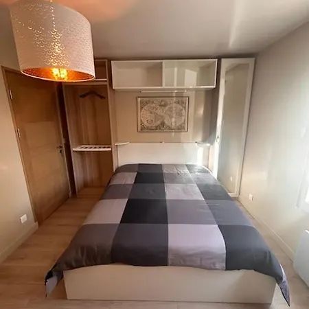 Apartment Charmant F1 *