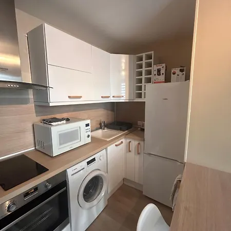 Charmant F1 Apartment